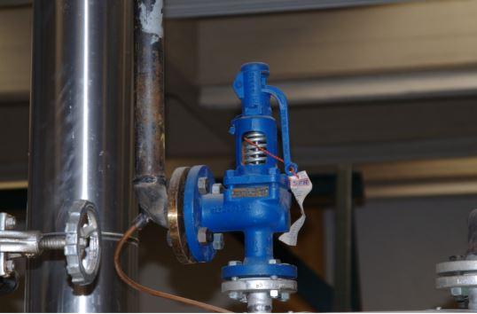 pressure reducing valve berfungsi untuk